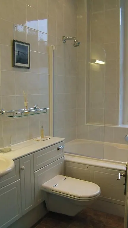 Crawsteps Apartment South Queensferry