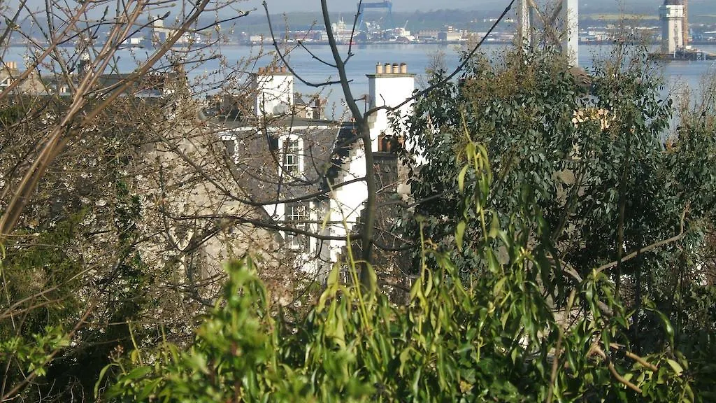 Crawsteps Apartment South Queensferry