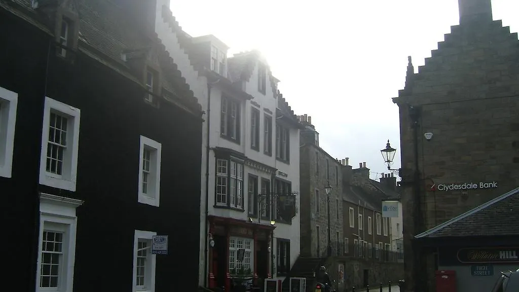 Crawsteps Apartment South Queensferry 0*,